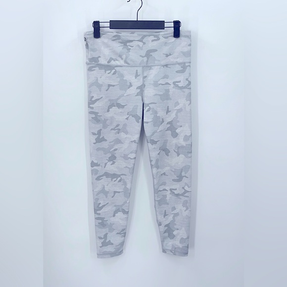 GAP Gapfit High-Rise Camo Eclipse Leggings - Picture 2 of 4